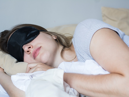 Cómo dormir lo que tu cuerpo necesita para mantener tu peso equilibrado